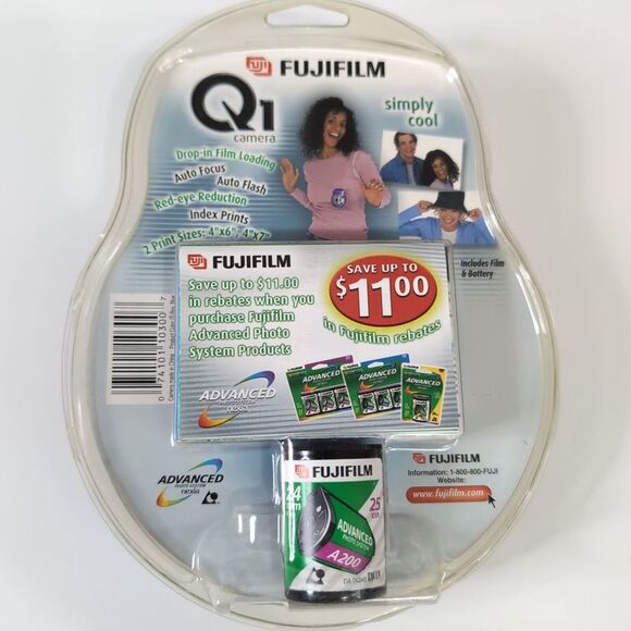 Fujifilm digital Q1 Blue Digital Camera‎ New In Box - Picture 2 of 2